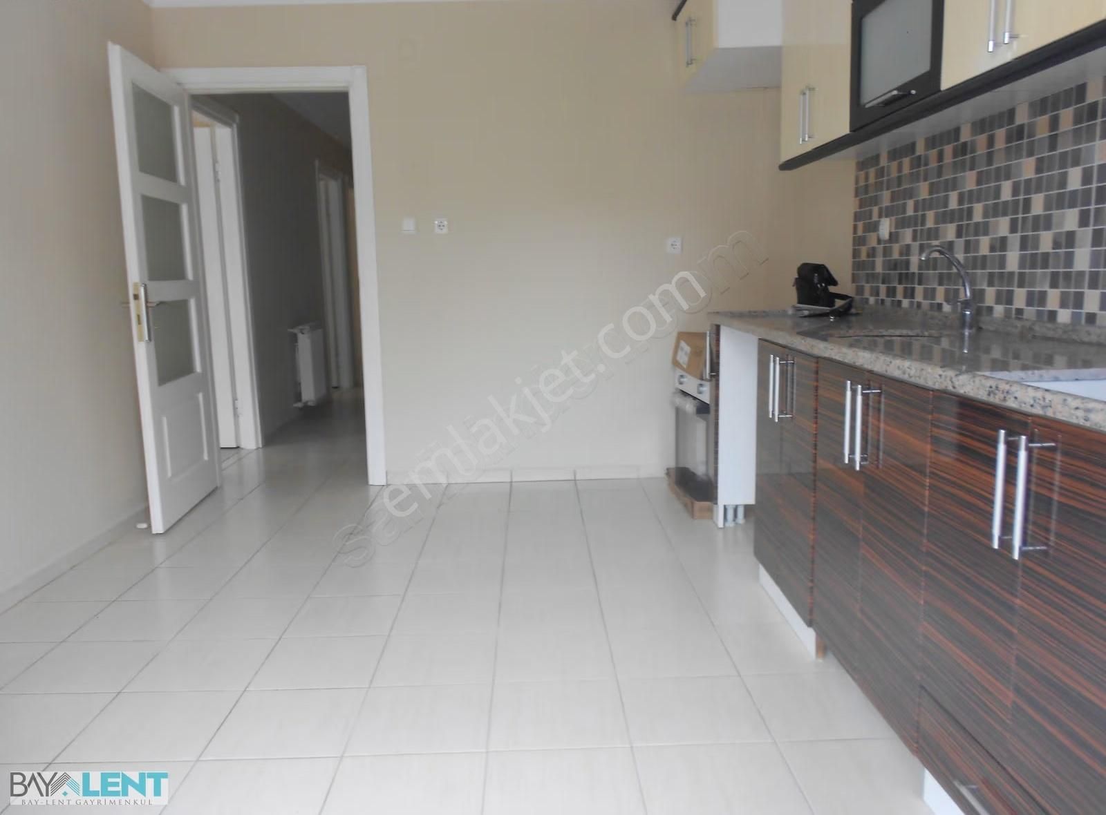 Plevne Mah.beyoğlu Caddesi Üzerinde;kiralık 3+1 Daire - Görsel 2