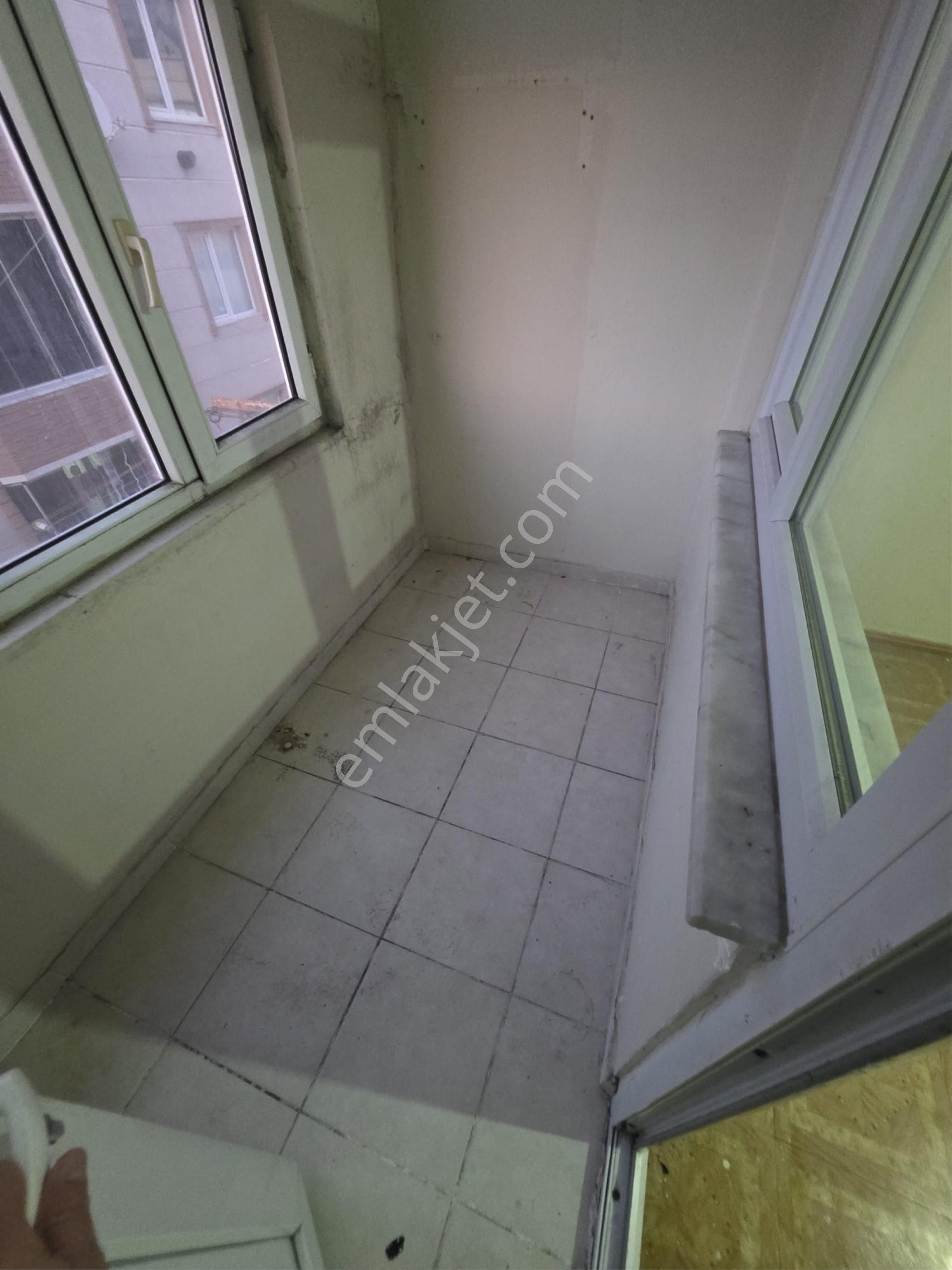 Sultançiftliği Tramvaya Cephe 2+1 100 M2 6. Kat Asansörlü Kiralık Temiz Daire - Görsel 14