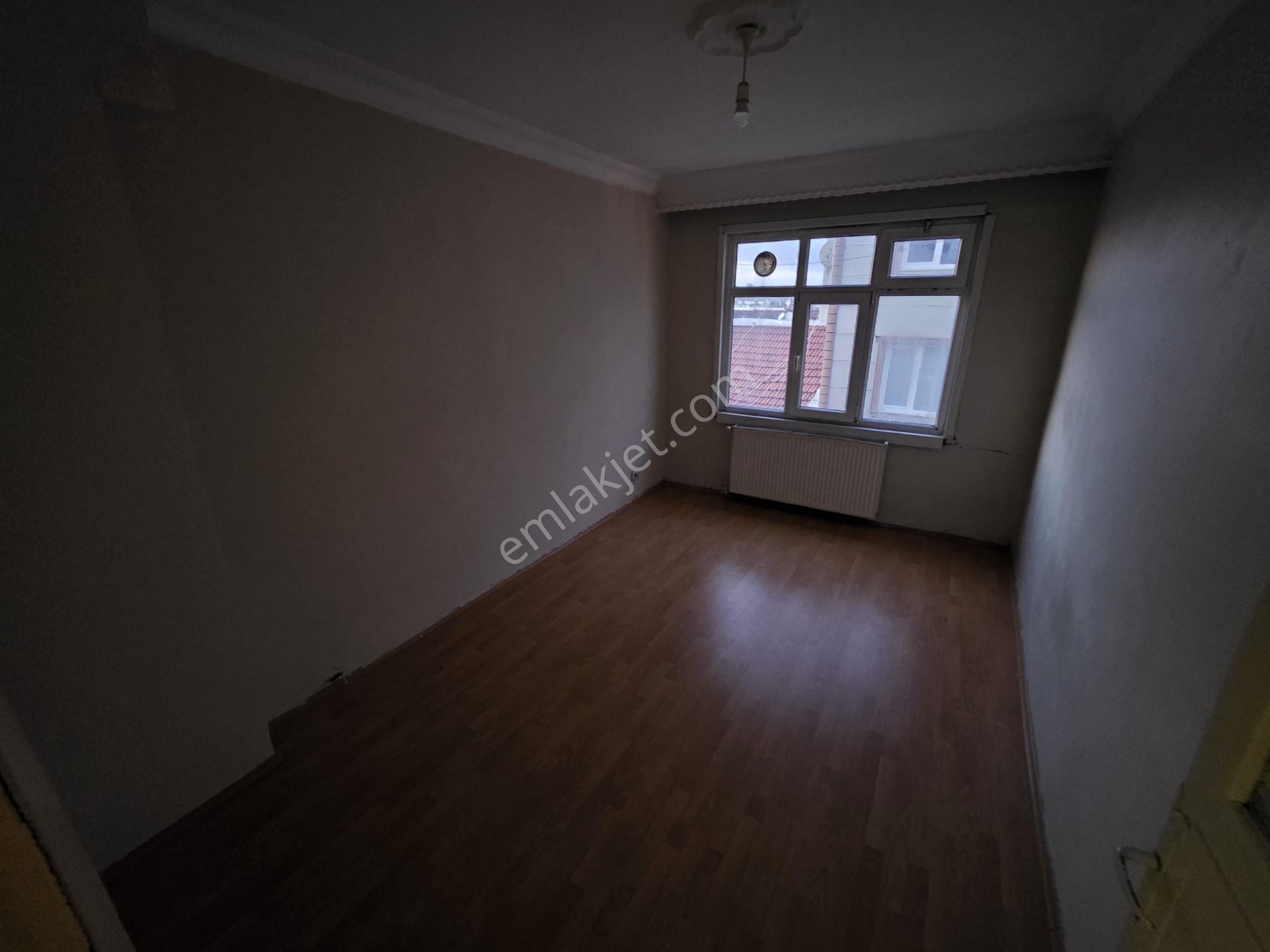 Sultançiftliği Tramvaya Cephe 2+1 100 M2 6. Kat Asansörlü Kiralık Temiz Daire - Görsel 9