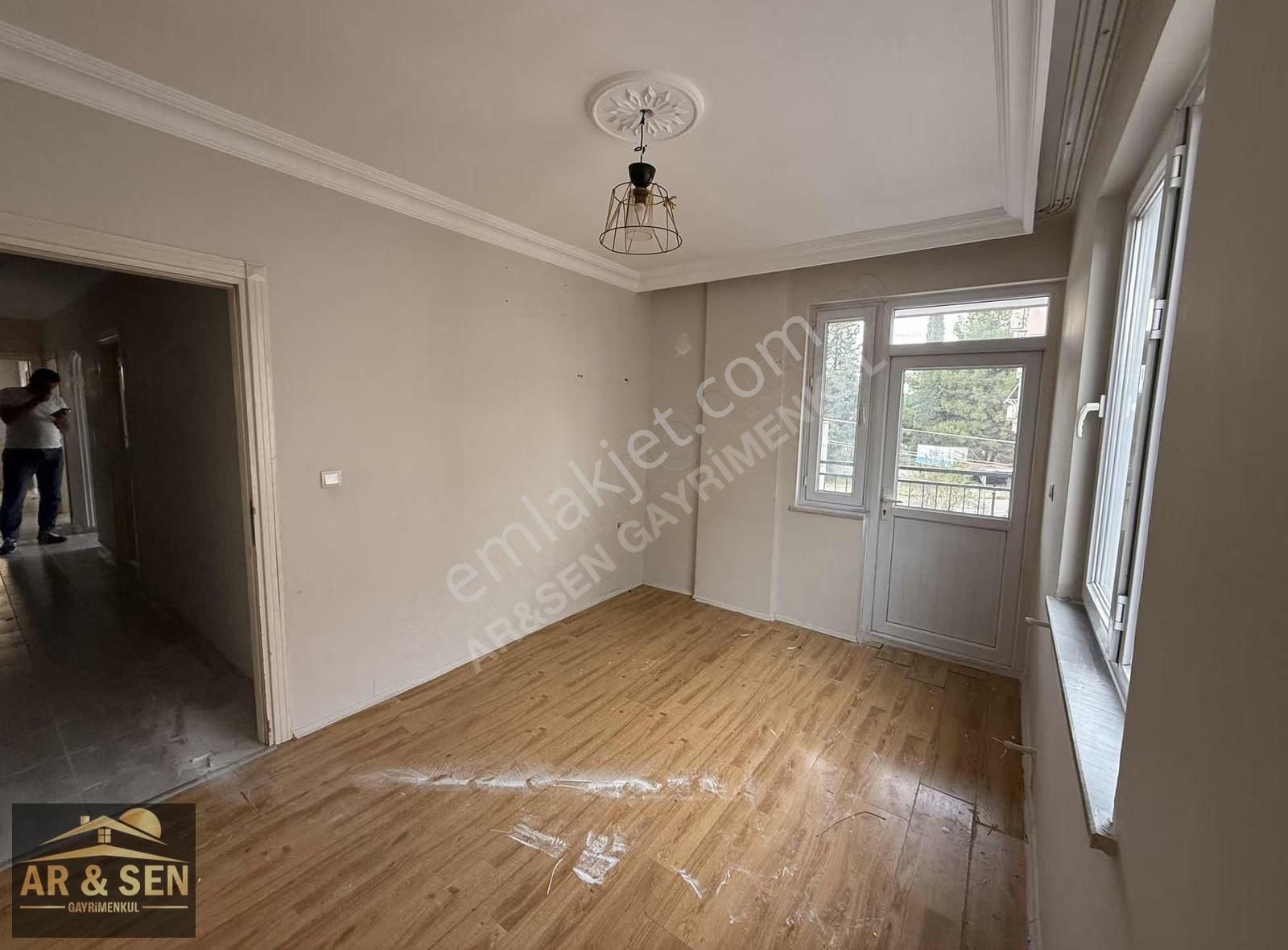 Kepez Yeniemek Mah Cadde Üstü 3+1 Katta Kiralık Daire - Görsel 11