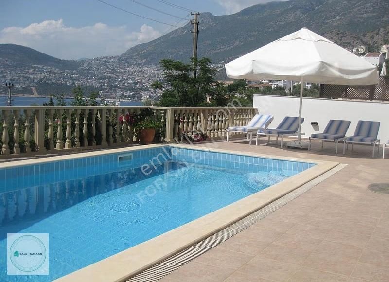 Kışlada Denize 40 Metre Mesafede Panoramik Manzaralı Villa - Görsel 12