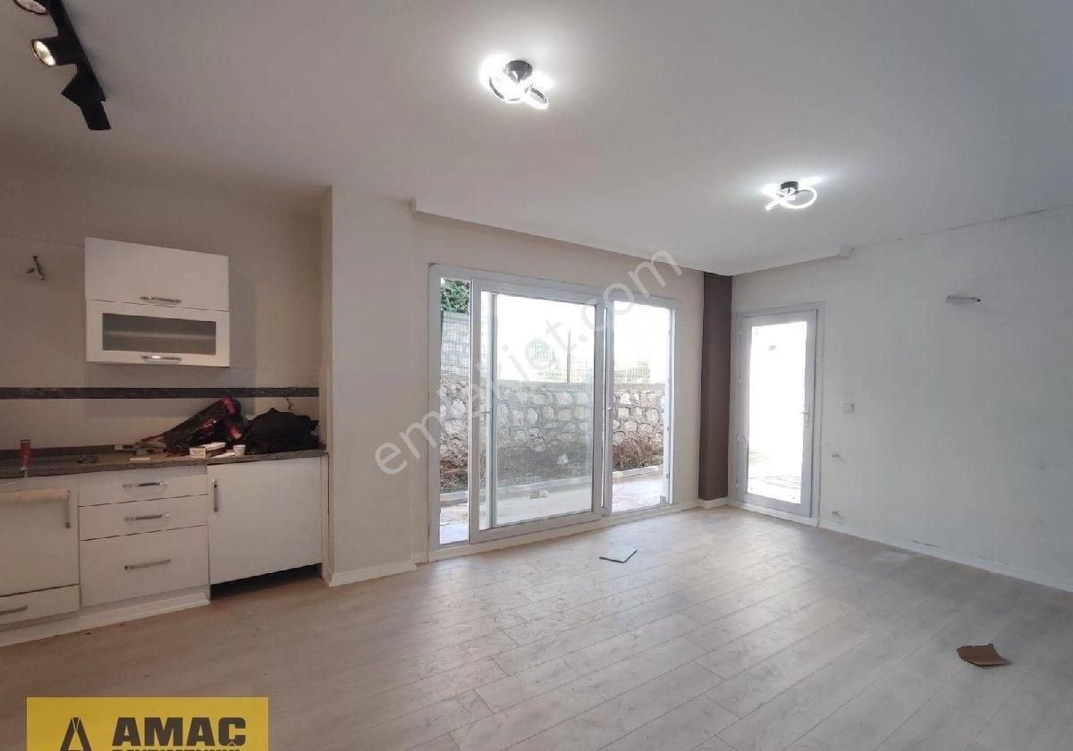 Kabasakal Mah Havuzlu Güvenlikli Site İçi Az Katlı Bahceli Mustakil Tadinda 2+1 Cazip Daire - Görsel 13