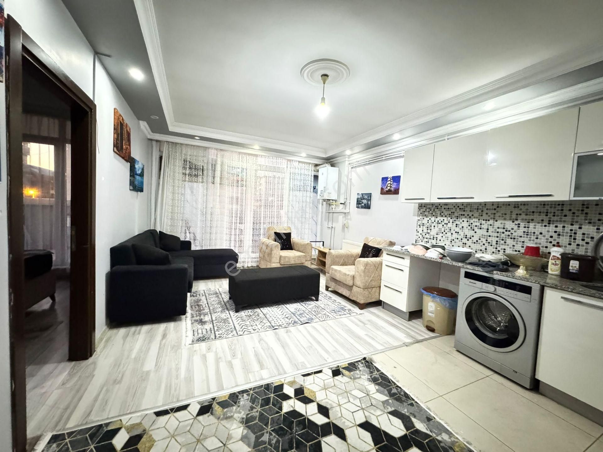 Esenyurt Meydan Geniş Teraslı Eşyalı Lüx Daire - Görsel 2