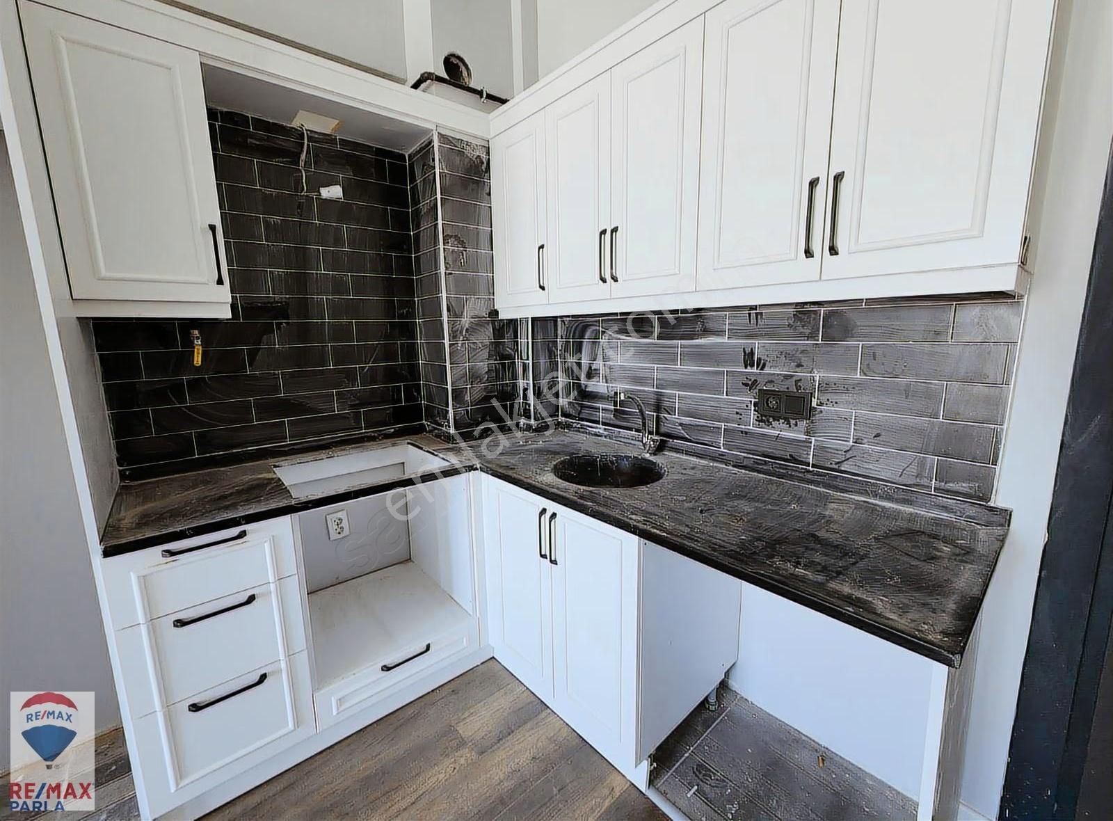 Atakum Büyükoyumcada Eşyalı, Deniz Manzaralı & Havuzlu 1+1 - Görsel 15