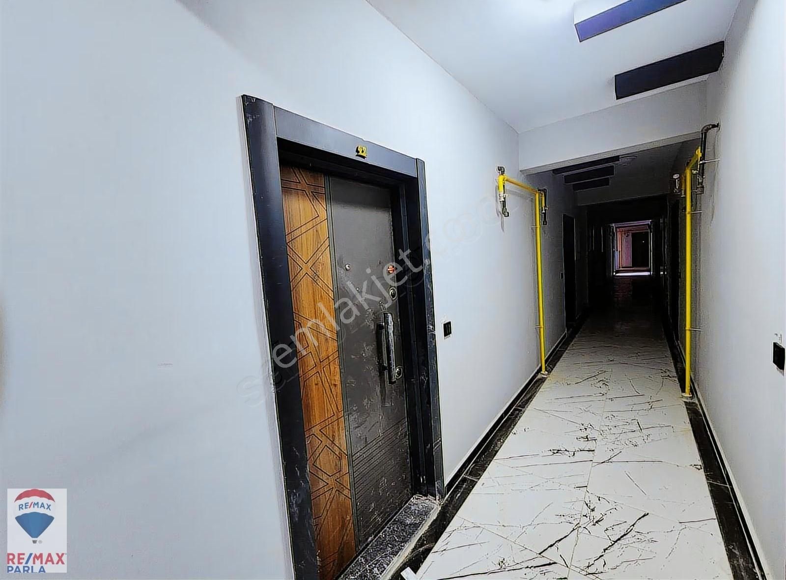 Atakum Büyükoyumcada Eşyalı, Deniz Manzaralı & Havuzlu 1+1 - Görsel 12