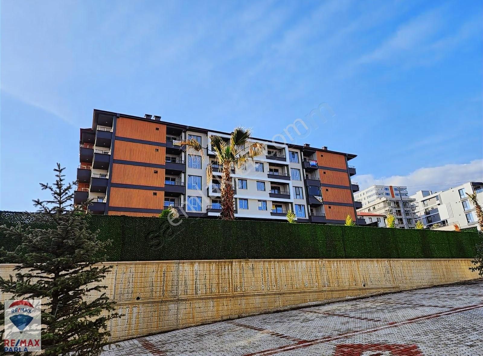 Atakum Büyükoyumcada Eşyalı, Deniz Manzaralı & Havuzlu 1+1