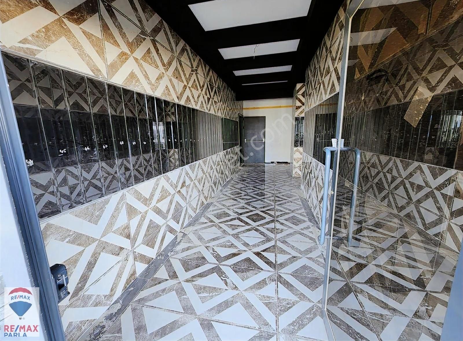 Atakum Büyükoyumcada Eşyalı, Deniz Manzaralı & Havuzlu 1+1 - Görsel 11