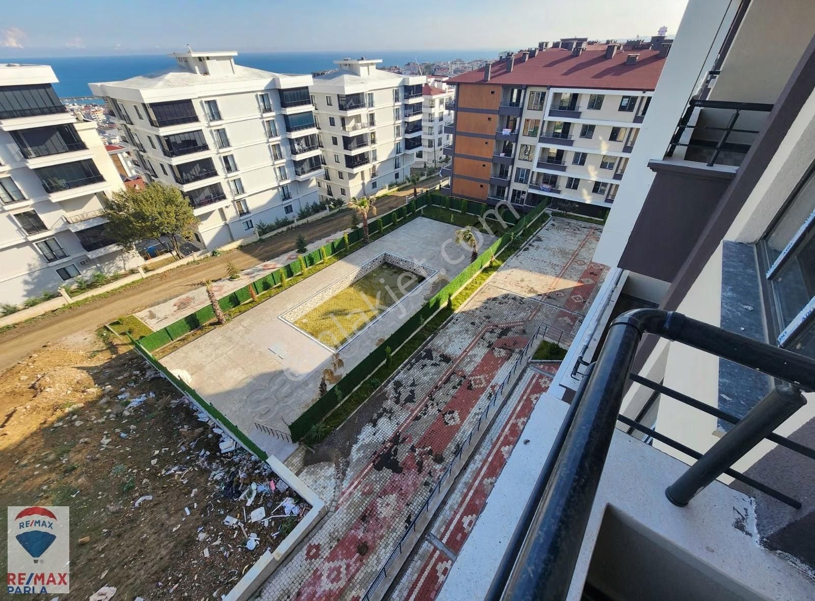 Atakum Büyükoyumcada Eşyalı, Deniz Manzaralı & Havuzlu 1+1 - Görsel 13