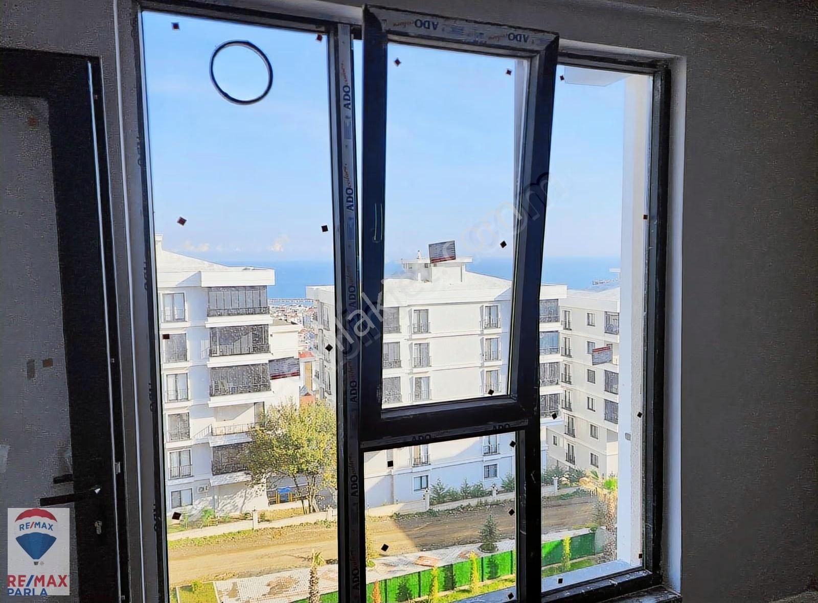 Atakum Büyükoyumcada Eşyalı, Deniz Manzaralı & Havuzlu 1+1 - Görsel 4