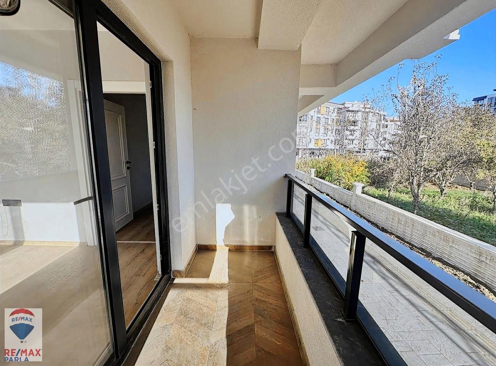 Atakum Körfez Tramwaya 50 Adım Satılık 1+1 Daire - Görsel 14