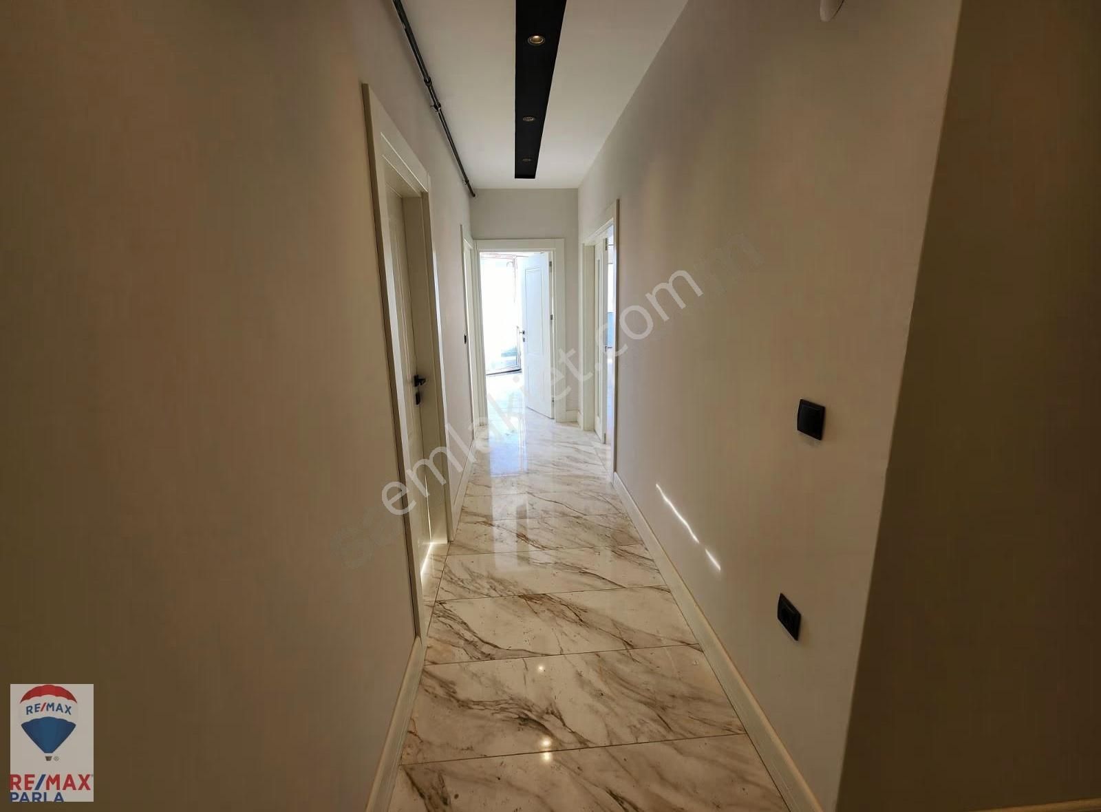 56'ların Başlangıcında Sıfır Daire Ofis Kullanımına Uygun - Görsel 3