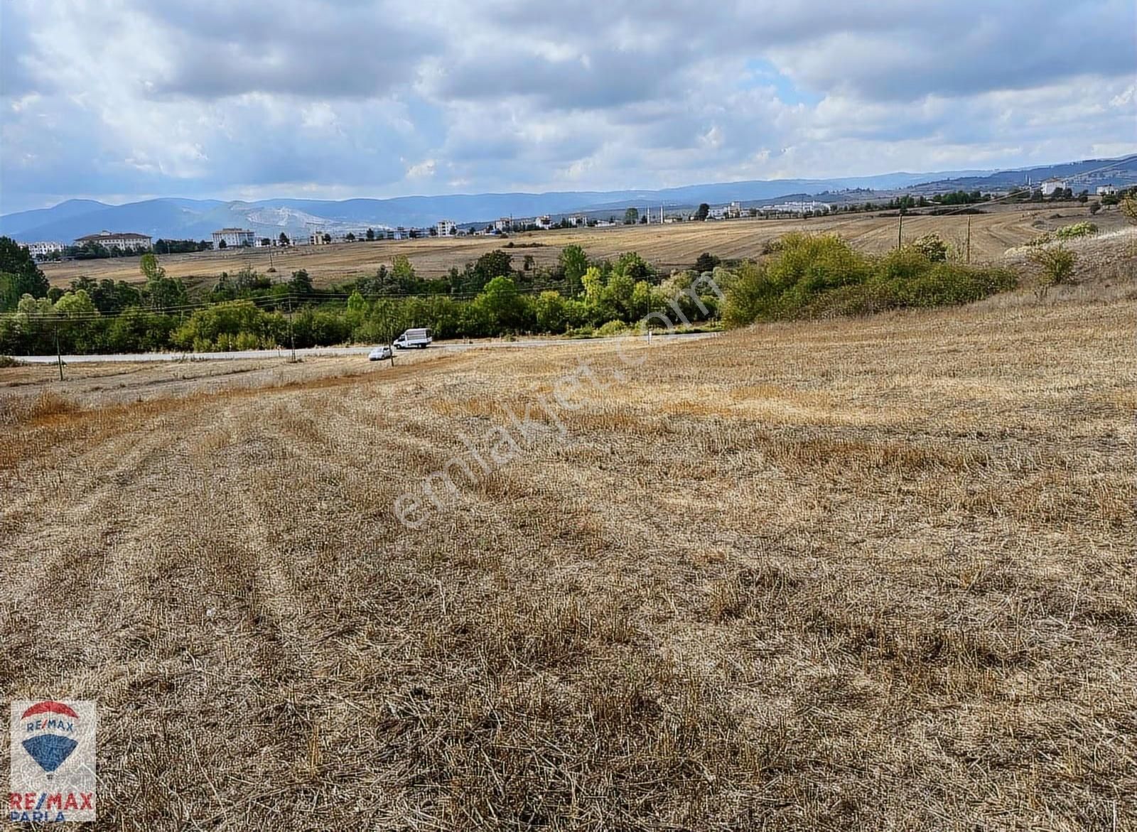 Remax Soner'den Kavak'a 1 Km Mesafede 26000 M Yatırımlık Tarla - Görsel 9
