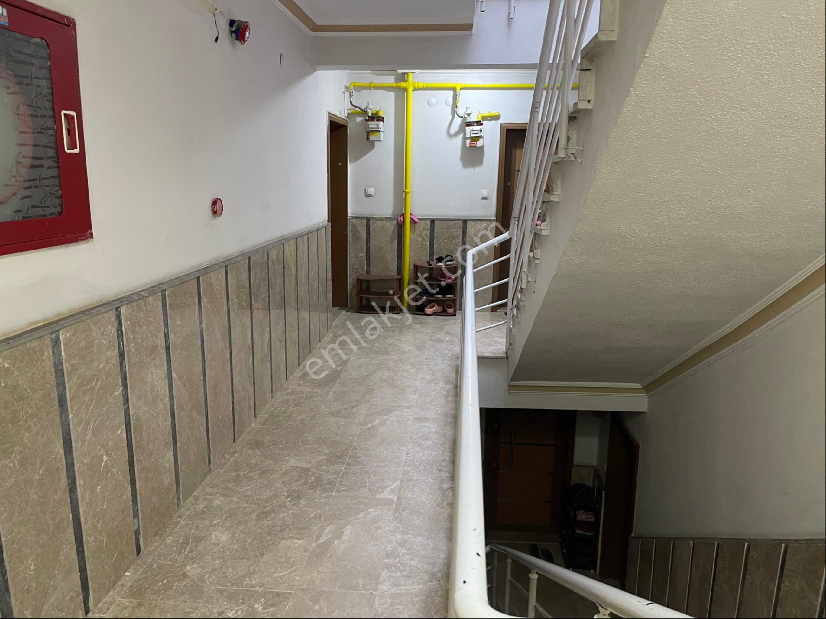 Sincan Pınarbaşı Çorum Caddesi’nde İkinci Ara Katta Kiralık Full Yapılı Daire Geniş - Görsel 14
