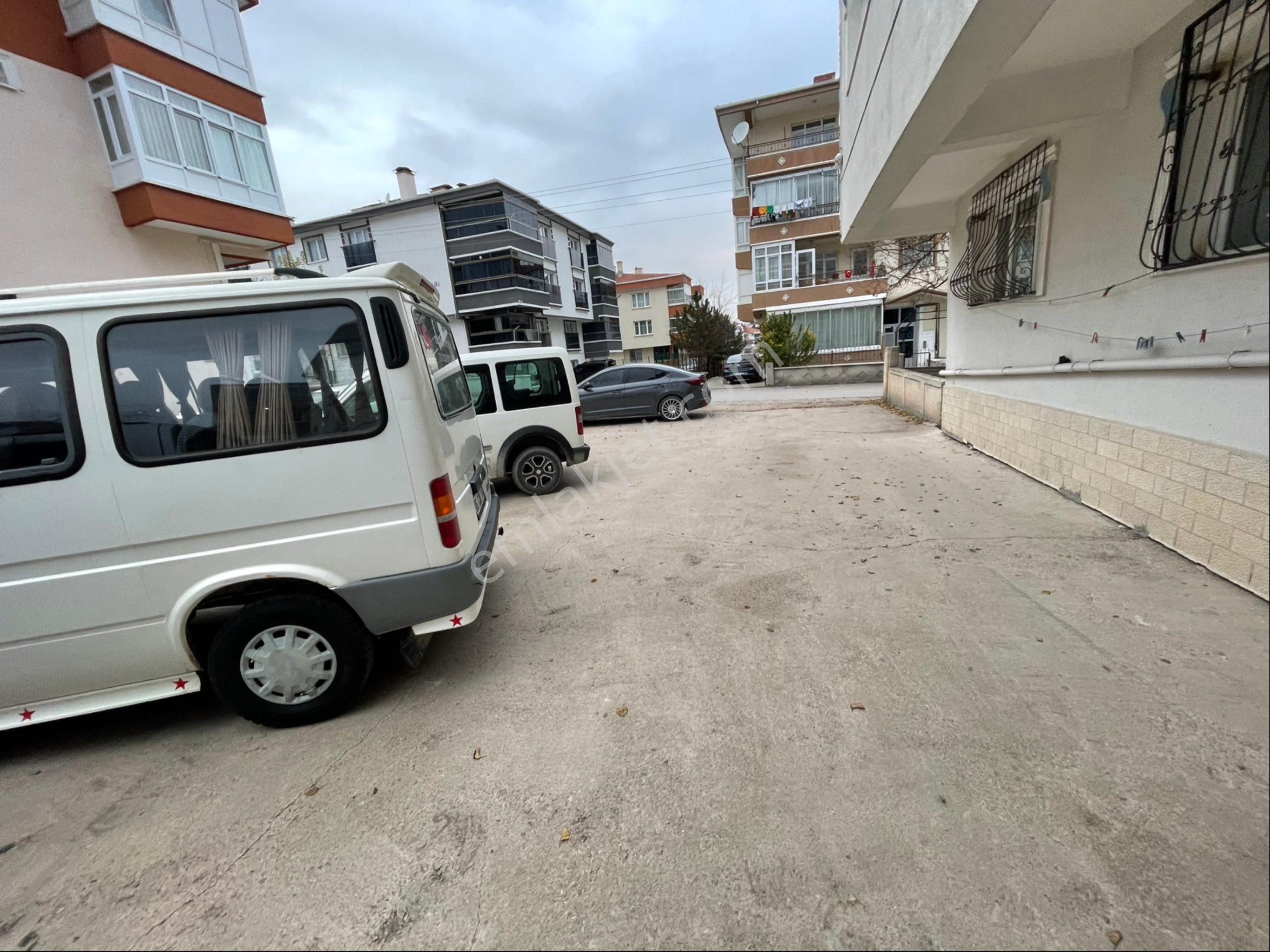 Sincan Pınarbaşı Çorum Caddesi’nde İkinci Ara Katta Kiralık Full Yapılı Daire Geniş - Görsel 23