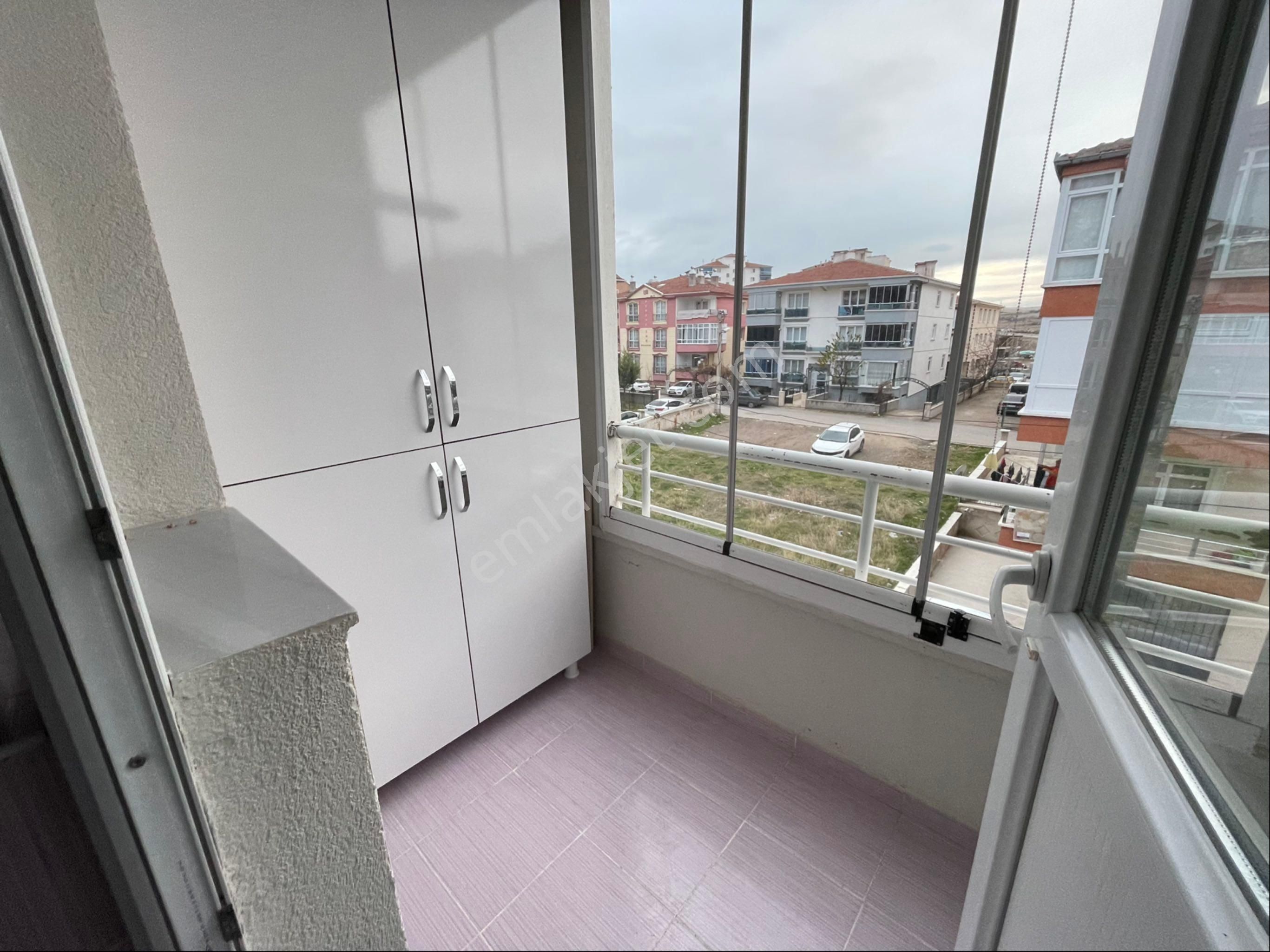 Sincan Pınarbaşı Çorum Caddesi’nde İkinci Ara Katta Kiralık Full Yapılı Daire Geniş - Görsel 11