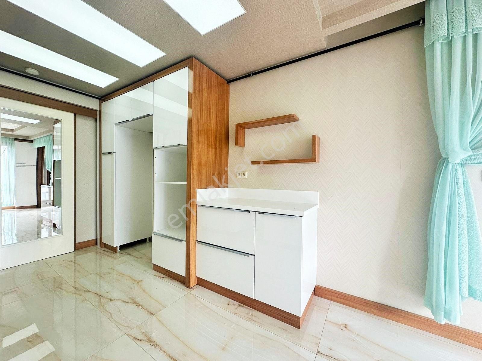 Ufuk Kılıç Emlak'tan Lüx Sitede Full Yapılı K.otoparklı 4+1 Daire - Görsel 4