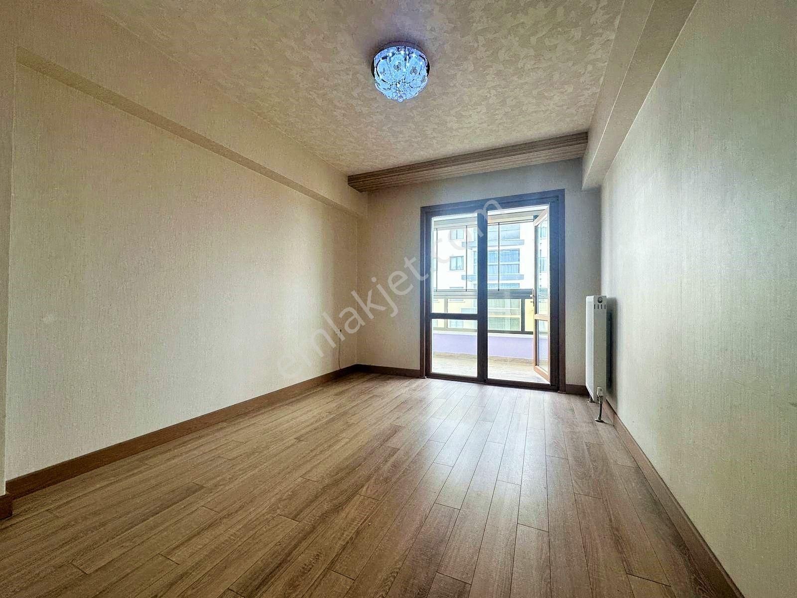 Ufuk Kılıç Emlak'tan Lüx Sitede Full Yapılı K.otoparklı 4+1 Daire - Görsel 18