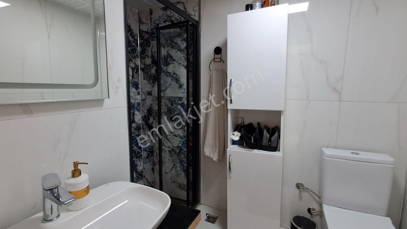 Burhanettin Onat'da 5+2 Deniz Manzaralı Dublex 300m2 - Görsel 13