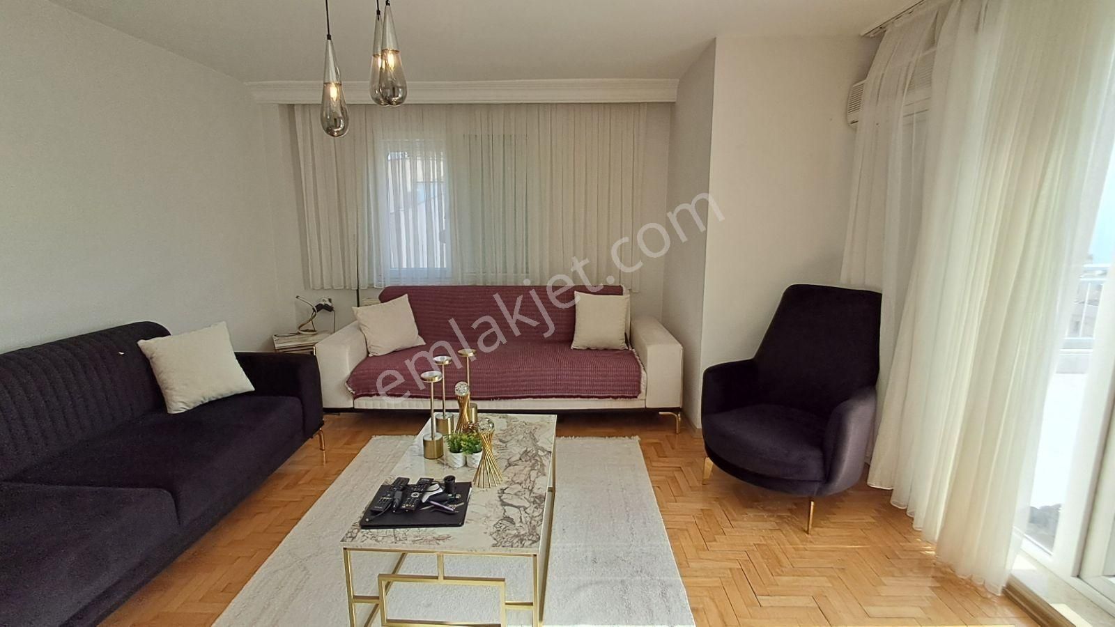 Burhanettin Onat'da 5+2 Deniz Manzaralı Dublex 300m2 - Görsel 14