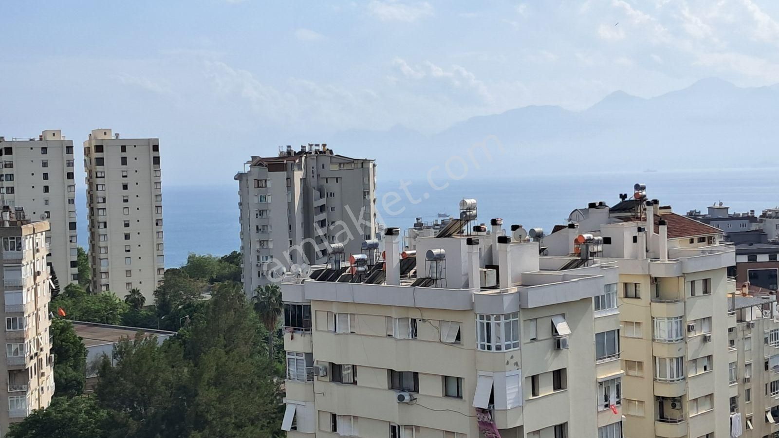 Burhanettin Onat'da 5+2 Deniz Manzaralı Dublex 300m2 - Görsel 9