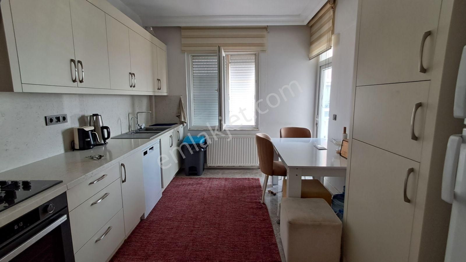 Burhanettin Onat'da 5+2 Deniz Manzaralı Dublex 300m2 - Görsel 26