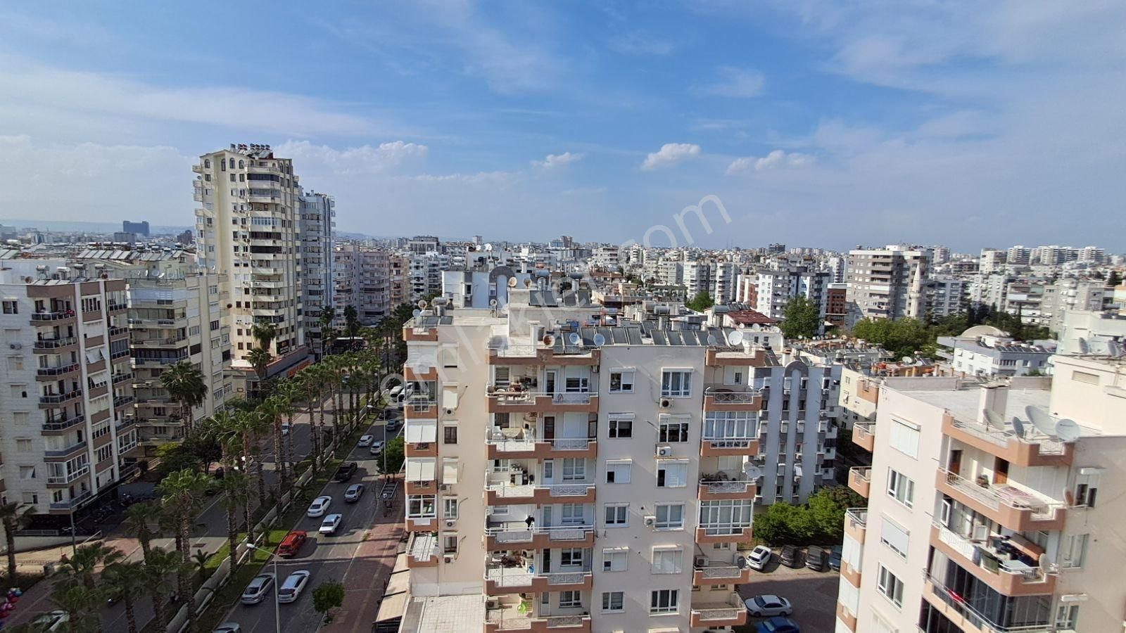 Burhanettin Onat'da 5+2 Deniz Manzaralı Dublex 300m2 - Görsel 7