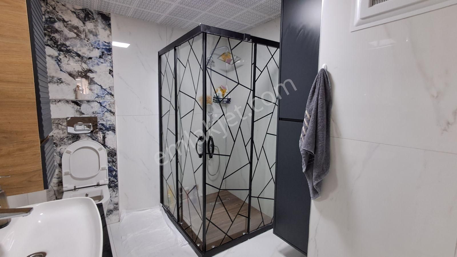 Burhanettin Onat'da 5+2 Deniz Manzaralı Dublex 300m2 - Görsel 8