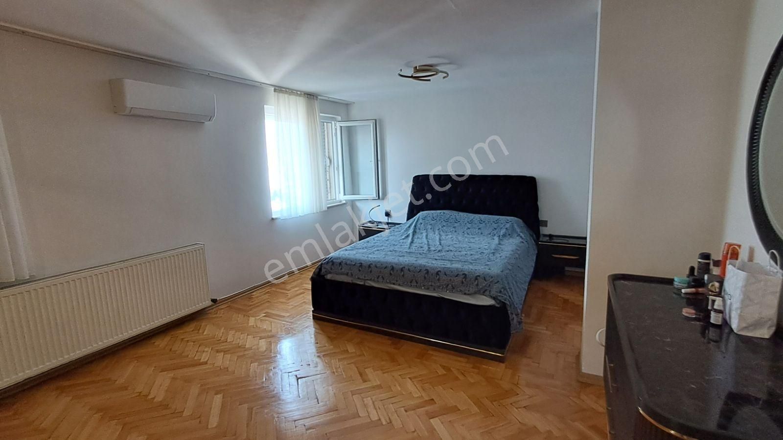 Burhanettin Onat'da 5+2 Deniz Manzaralı Dublex 300m2 - Görsel 15