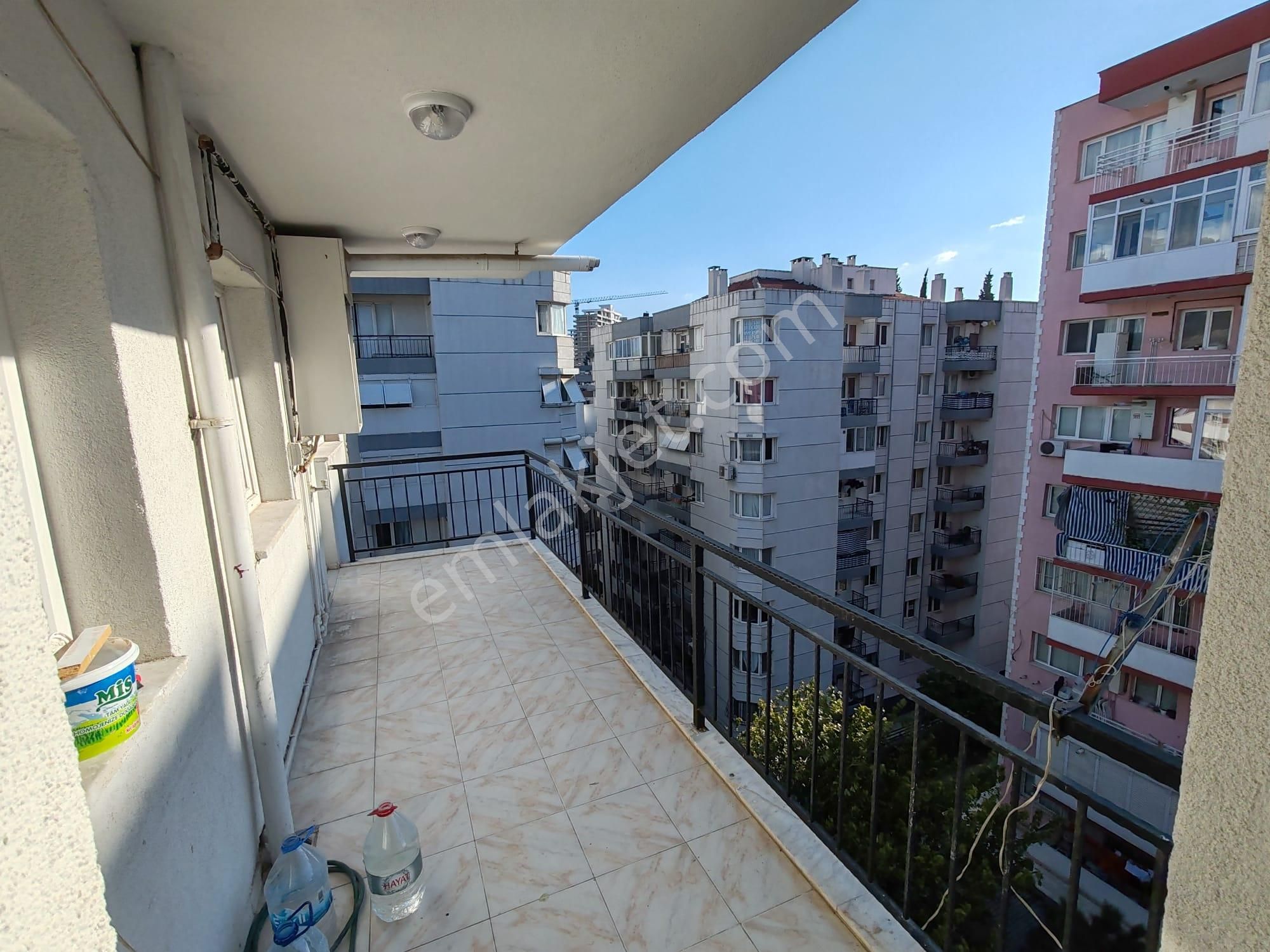 Buca Atatürk Mahallesi Ana Yol Üzerinde 3+1 Kiralık Daire - Görsel 9