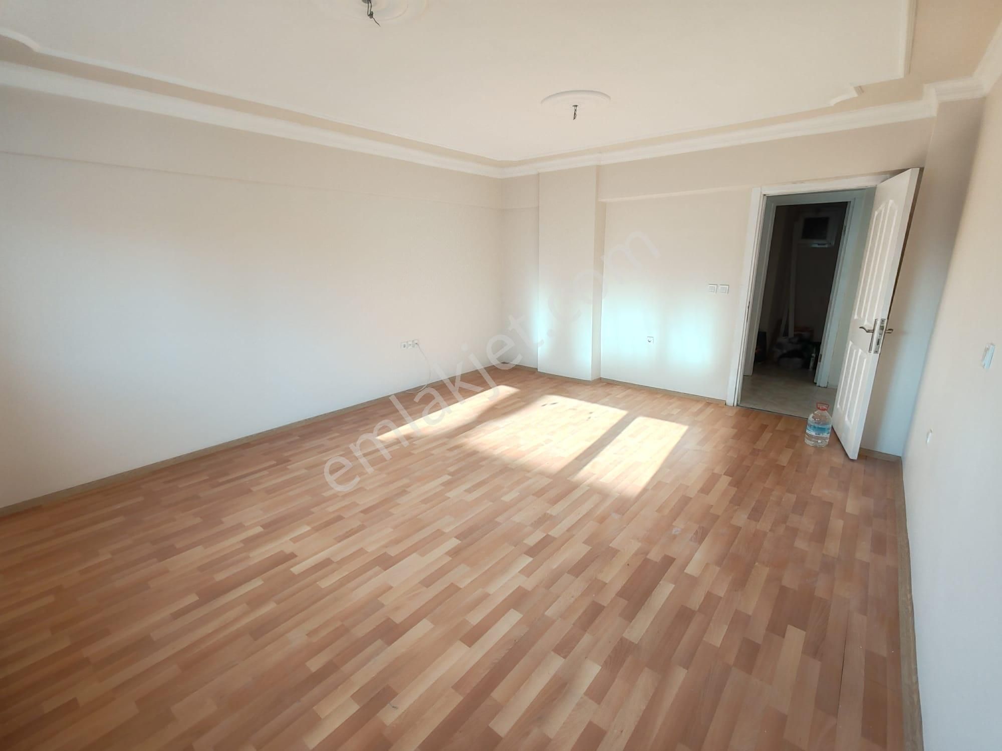 Buca Atatürk Mahallesi Ana Yol Üzerinde 3+1 Kiralık Daire - Görsel 7