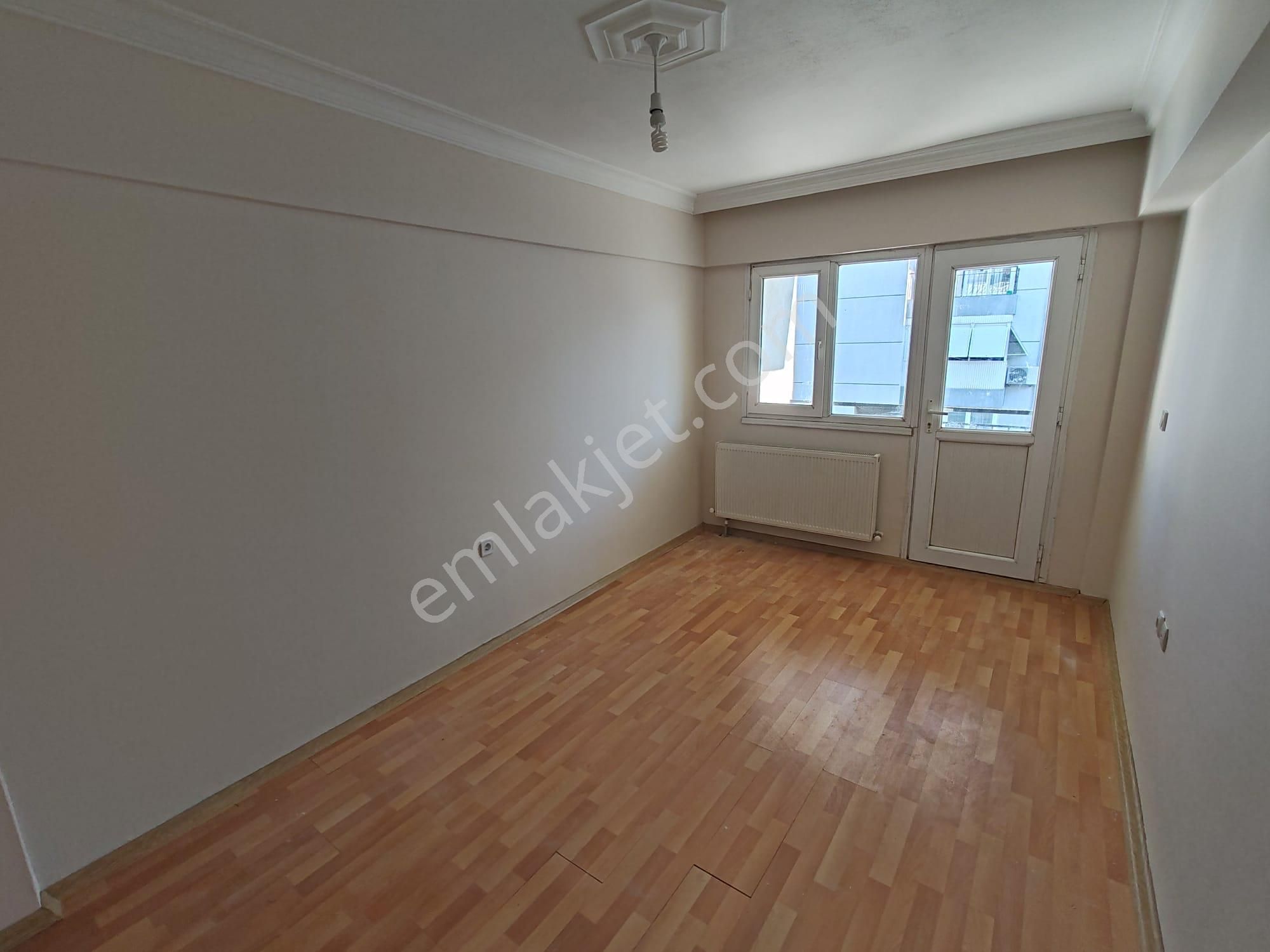 Buca Atatürk Mahallesi Ana Yol Üzerinde 3+1 Kiralık Daire - Görsel 17