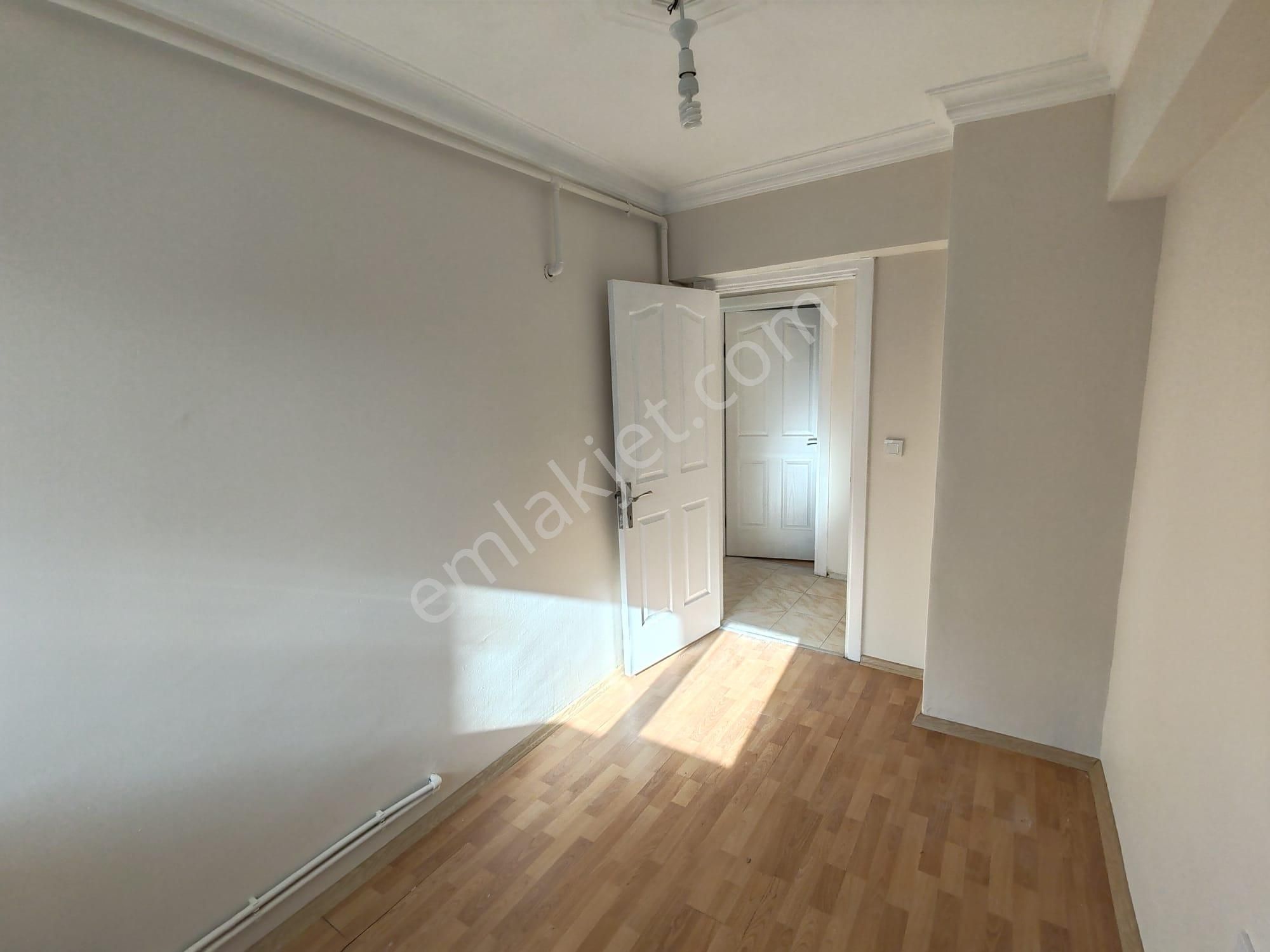 Buca Atatürk Mahallesi Ana Yol Üzerinde 3+1 Kiralık Daire - Görsel 15