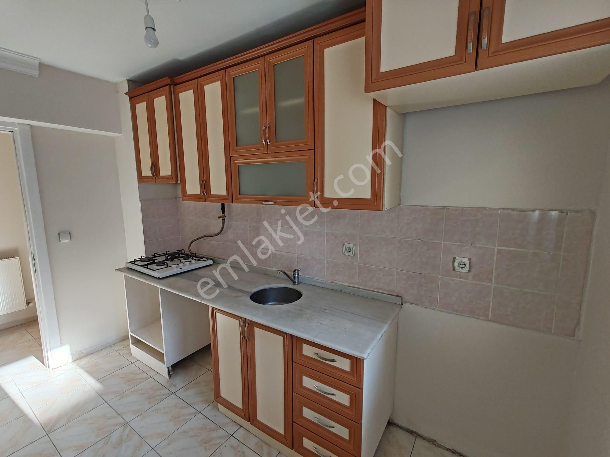 Buca Atatürk Mahallesi Ana Yol Üzerinde 3+1 Kiralık Daire - Görsel 11