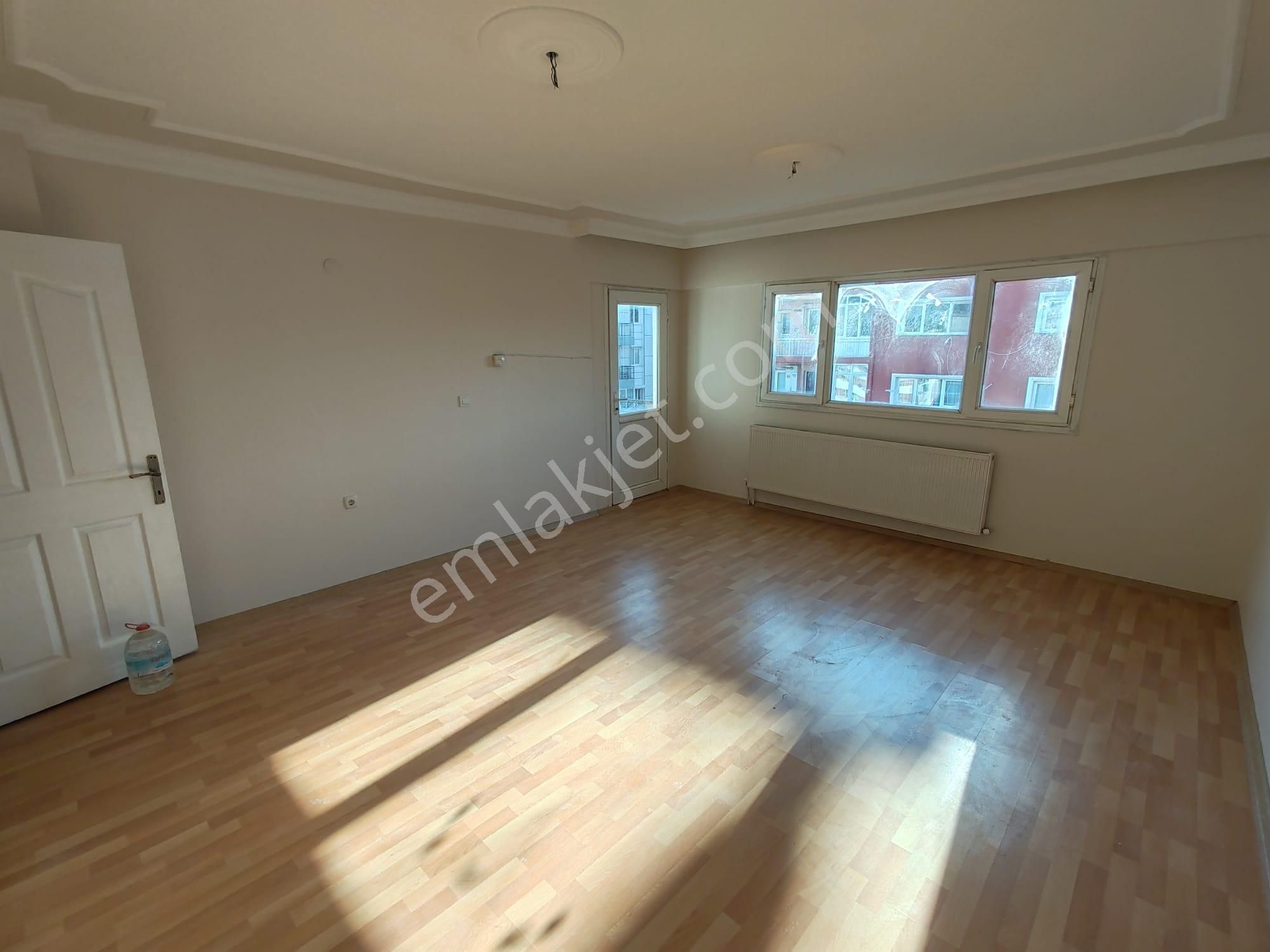 Buca Atatürk Mahallesi Ana Yol Üzerinde 3+1 Kiralık Daire - Görsel 5