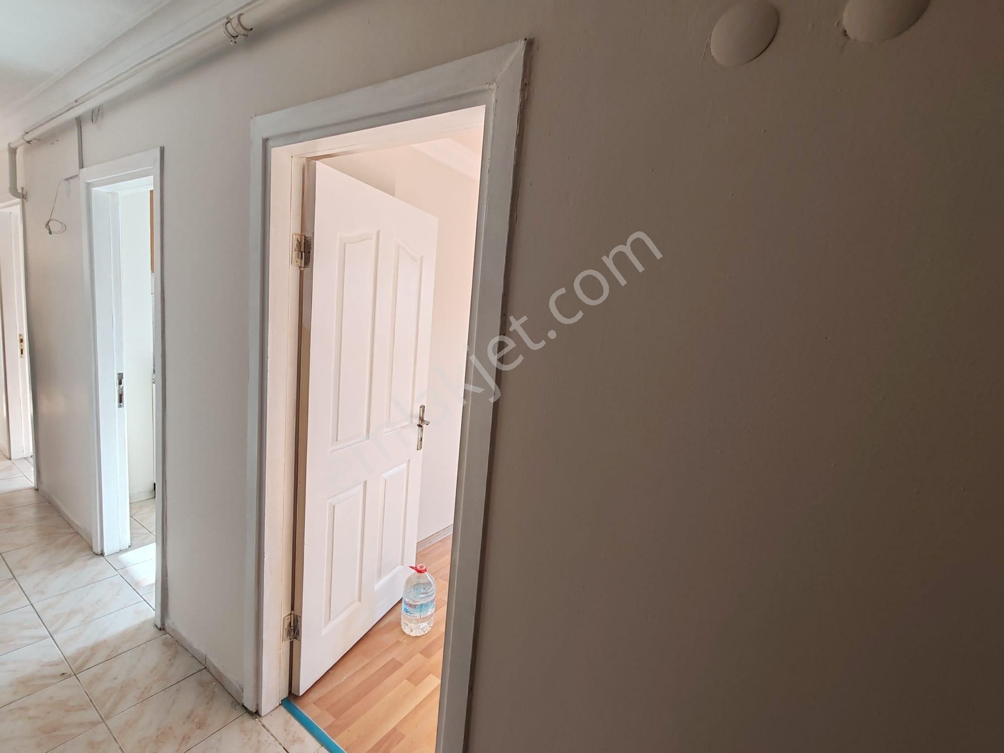 Buca Atatürk Mahallesi Ana Yol Üzerinde 3+1 Kiralık Daire - Görsel 3