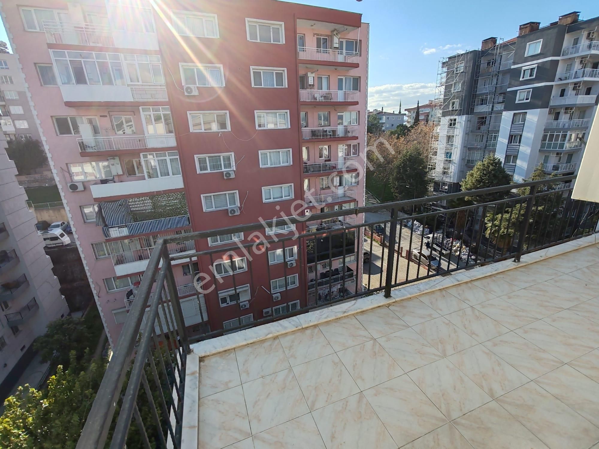 Buca Atatürk Mahallesi Ana Yol Üzerinde 3+1 Kiralık Daire - Görsel 27