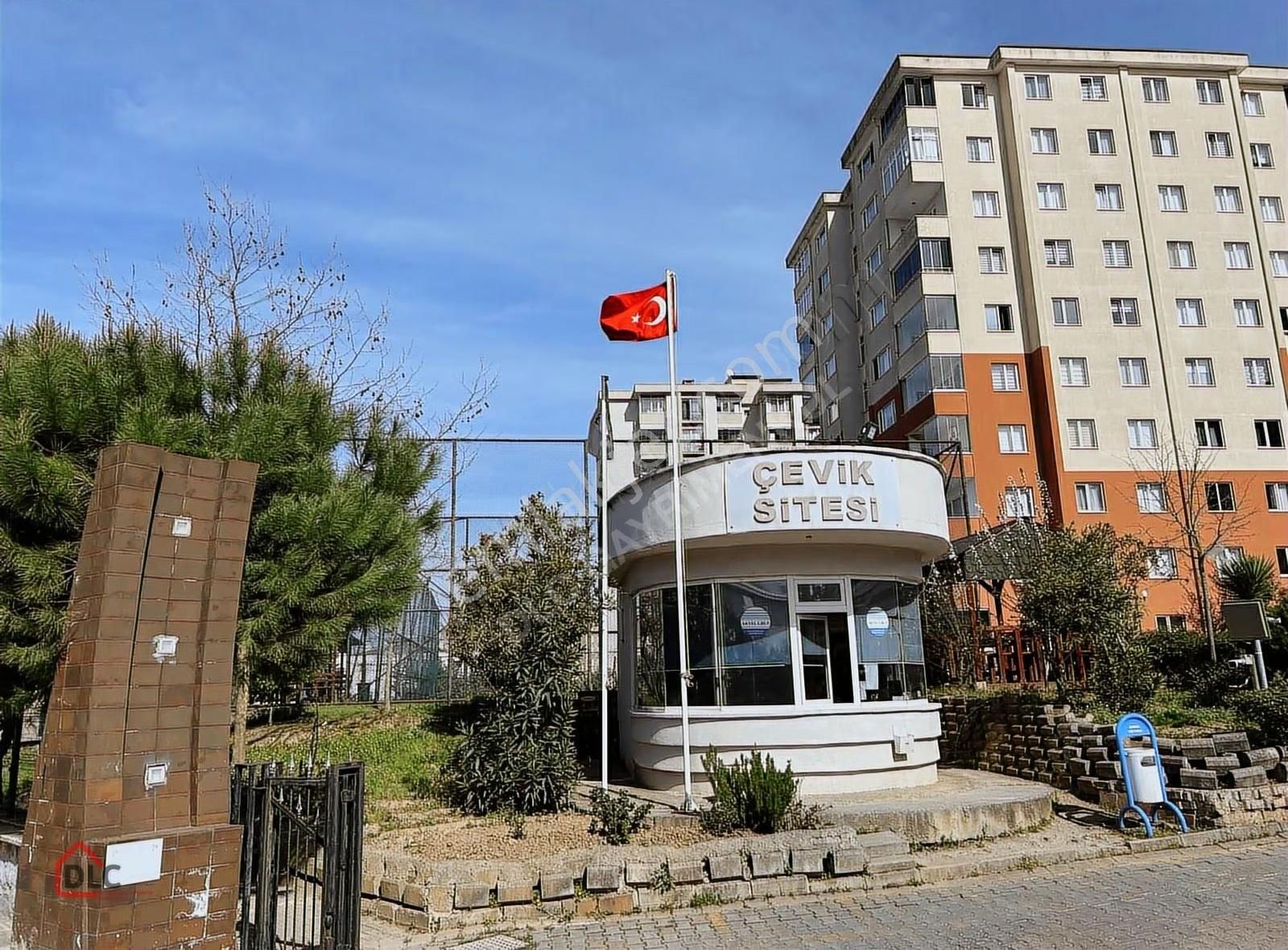 Kurtköy Yenişehir'de Lens İstanbul'a Komşu 3+1 Çevik Sitesinde
