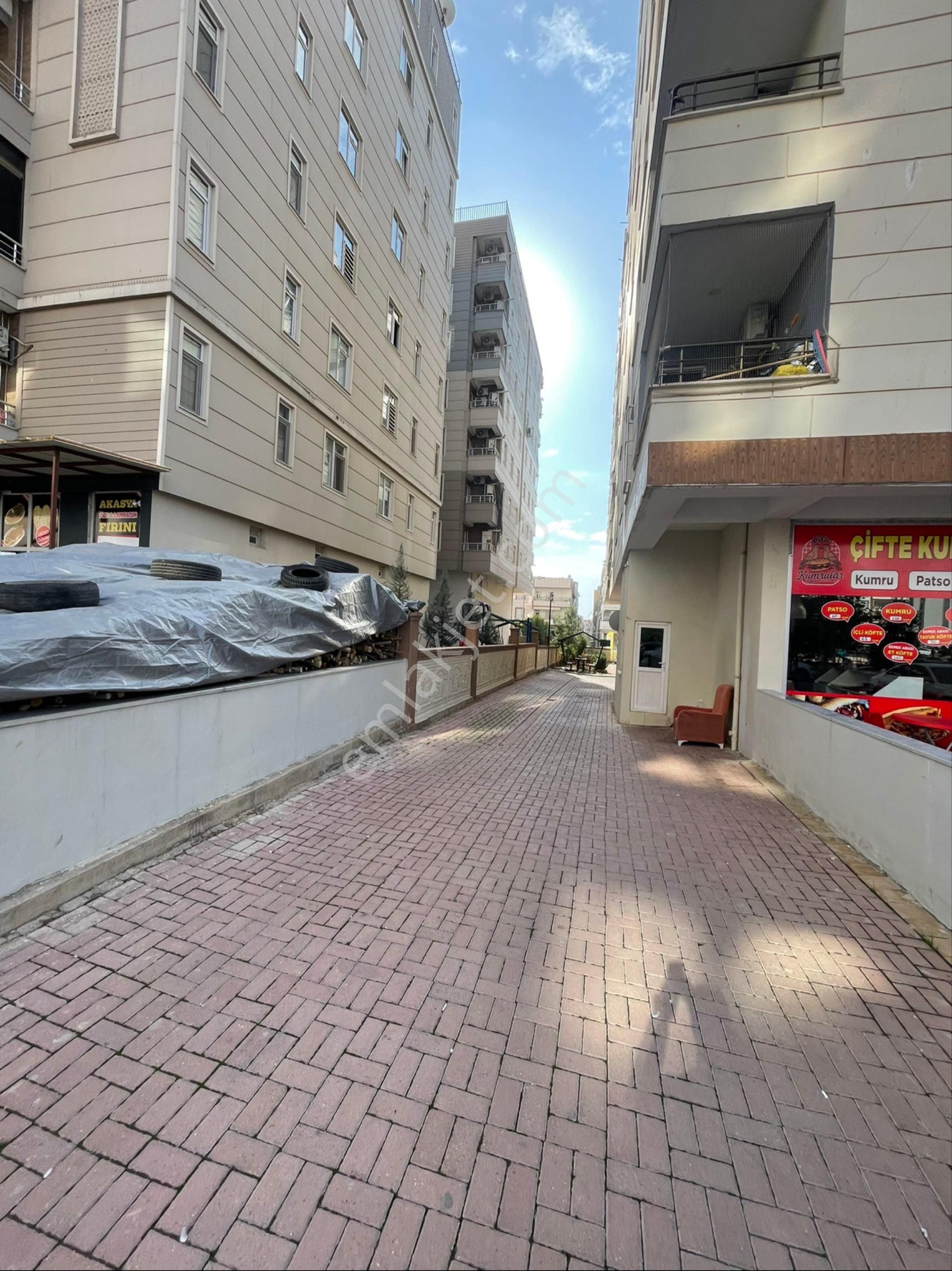 Barış Emlaktan Karşıyakada Kiralık 2+1 Eşyasız Daire - Görsel 19