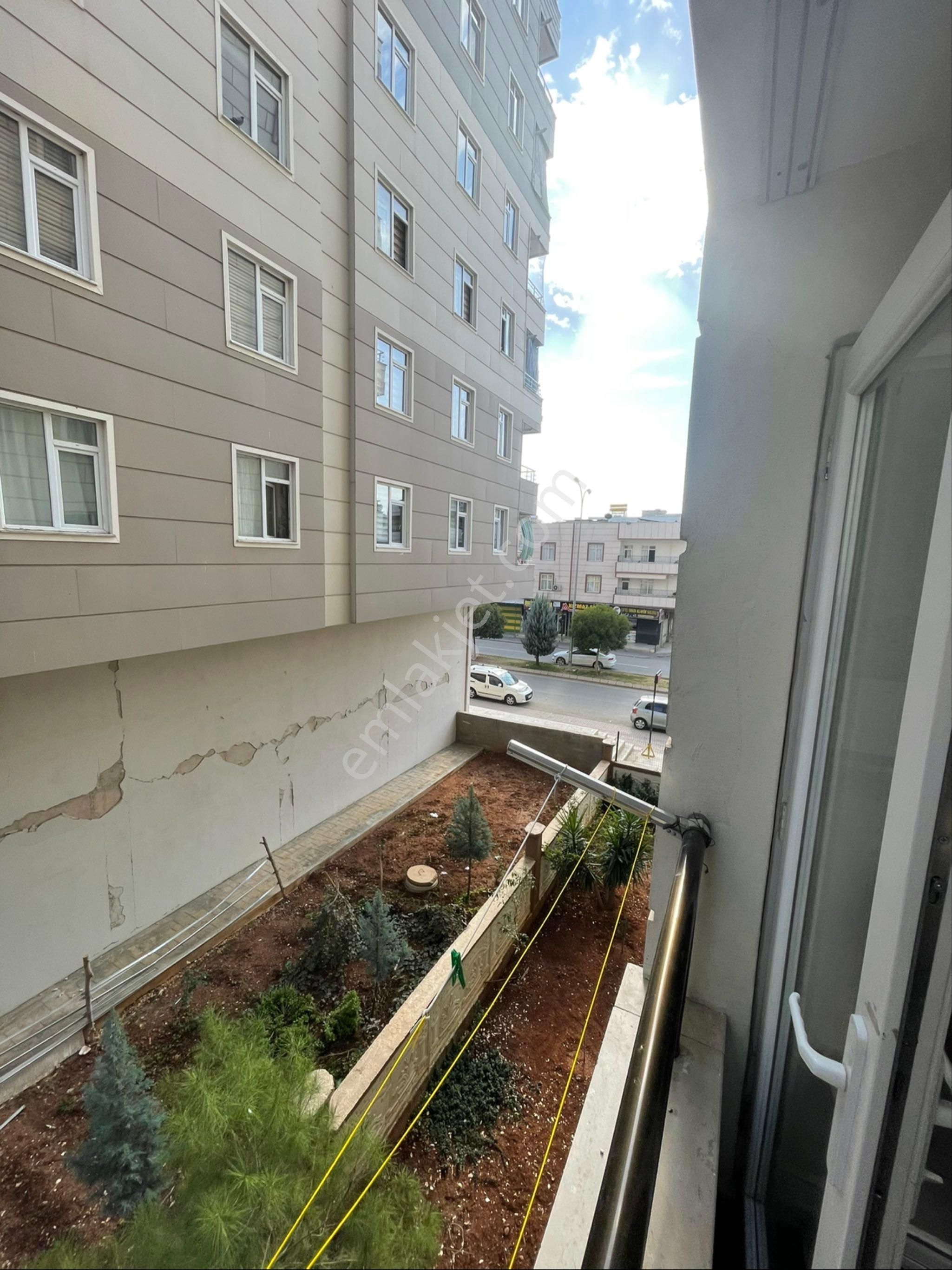 Barış Emlaktan Karşıyakada Kiralık 2+1 Eşyasız Daire - Görsel 10