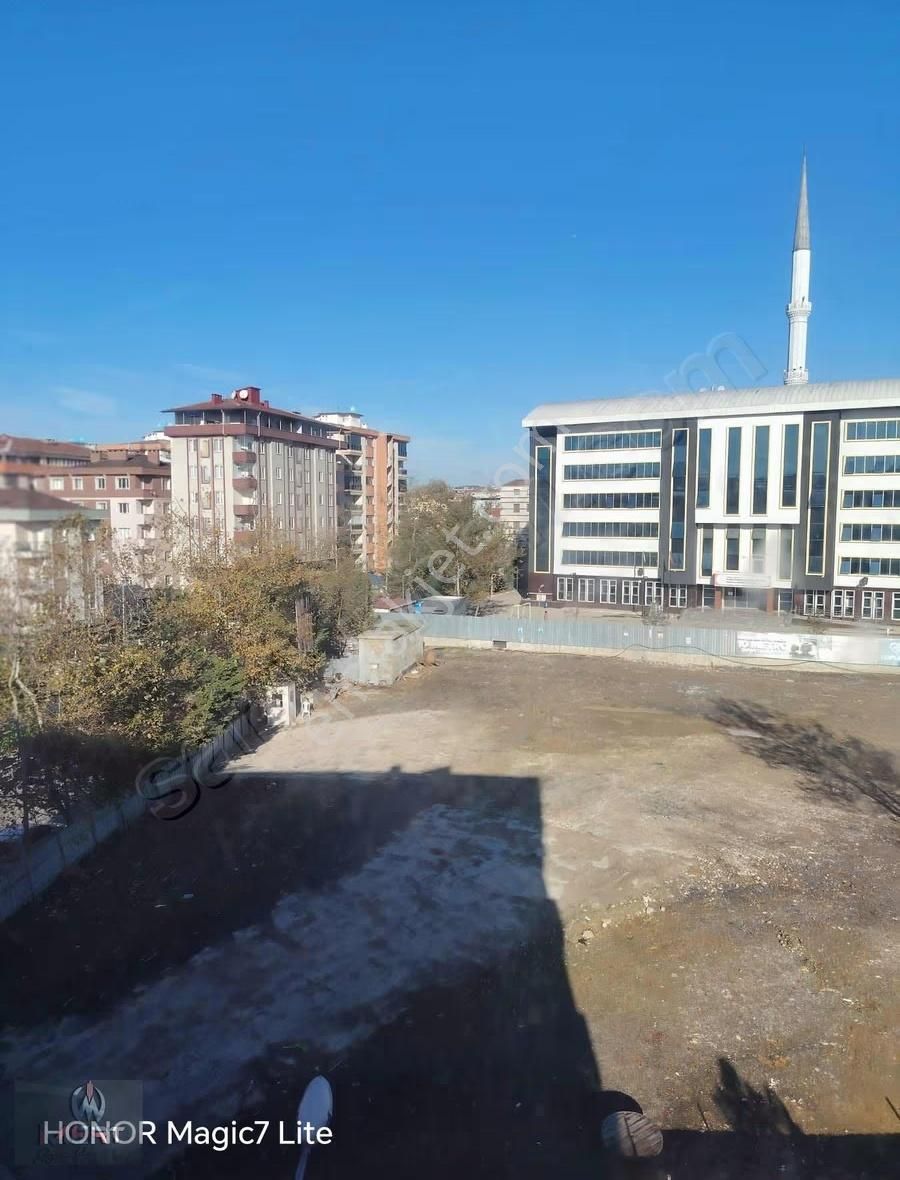 Şok .. Metroya Ve Otobana 50 Metre Mesf Satılık 3+1 Ara Kat - Görsel 12