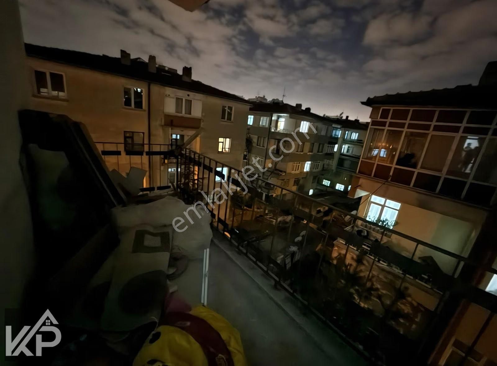 Fevziçakmak Mahallesinde Acil Satılık Geniş 3+1 Daire - Görsel 13