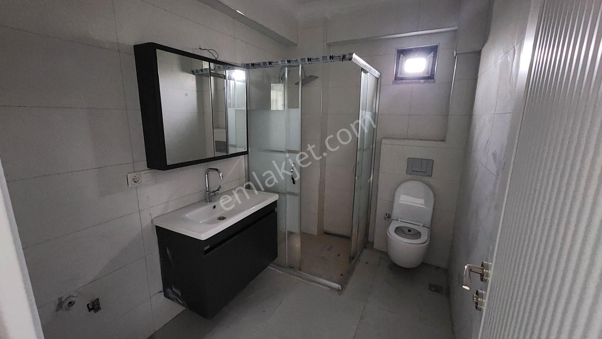 Altınova Merkez'de Sıfır Ful Eşyalı 1+1 Arakat Daire - Görsel 8