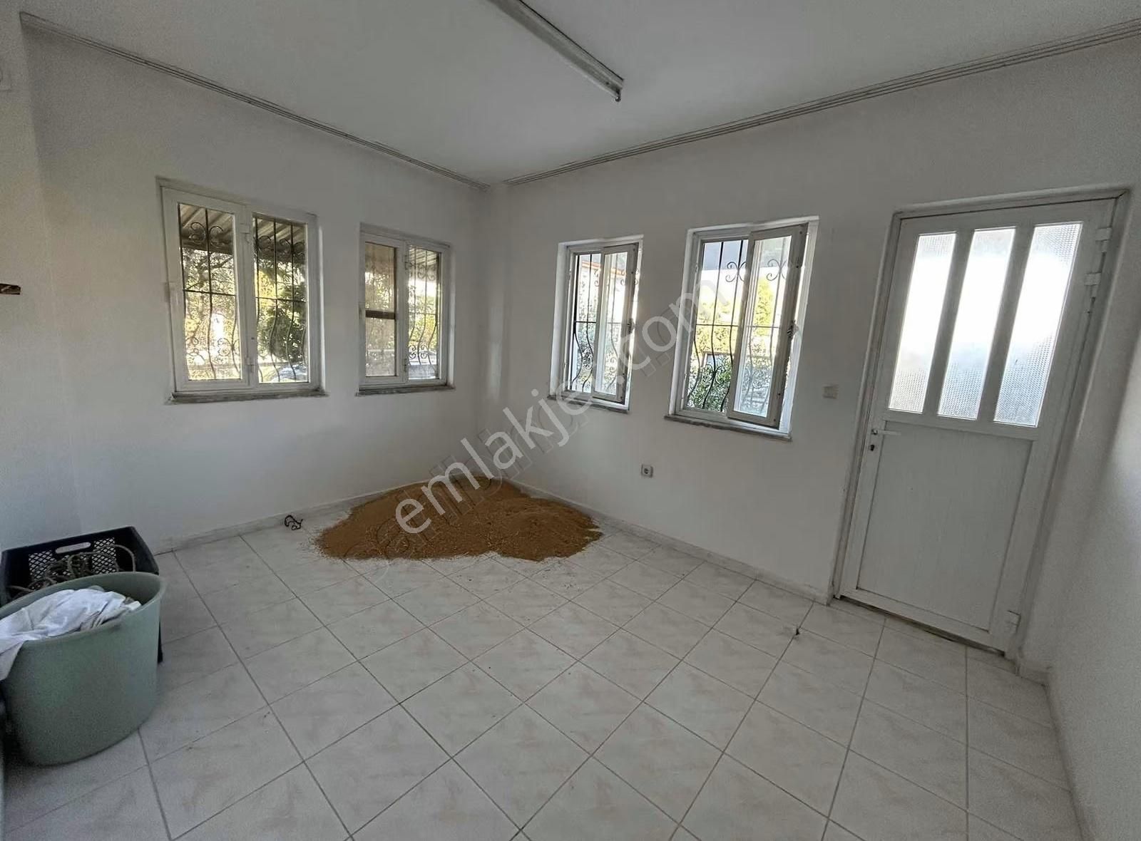 Gizemli Emlaktan Kiralık 3+1 Yarı Müstakil Daire - Görsel 9