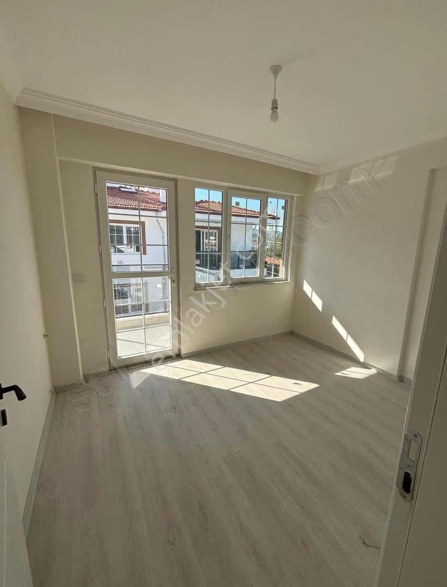 Gizemli Emlaktan Havuzlu Lüks 1+1 Kiralık Daire - Görsel 8