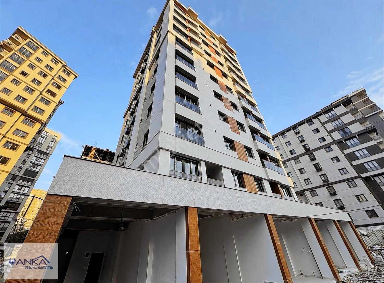 Kadıköy Erenköy'de Sıfır Cadde Üstü 2+1 Fırsat Satılık Daire