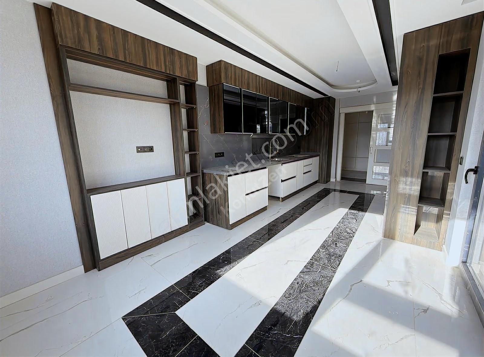 Gmi Teras Evlari 4+1 Daire