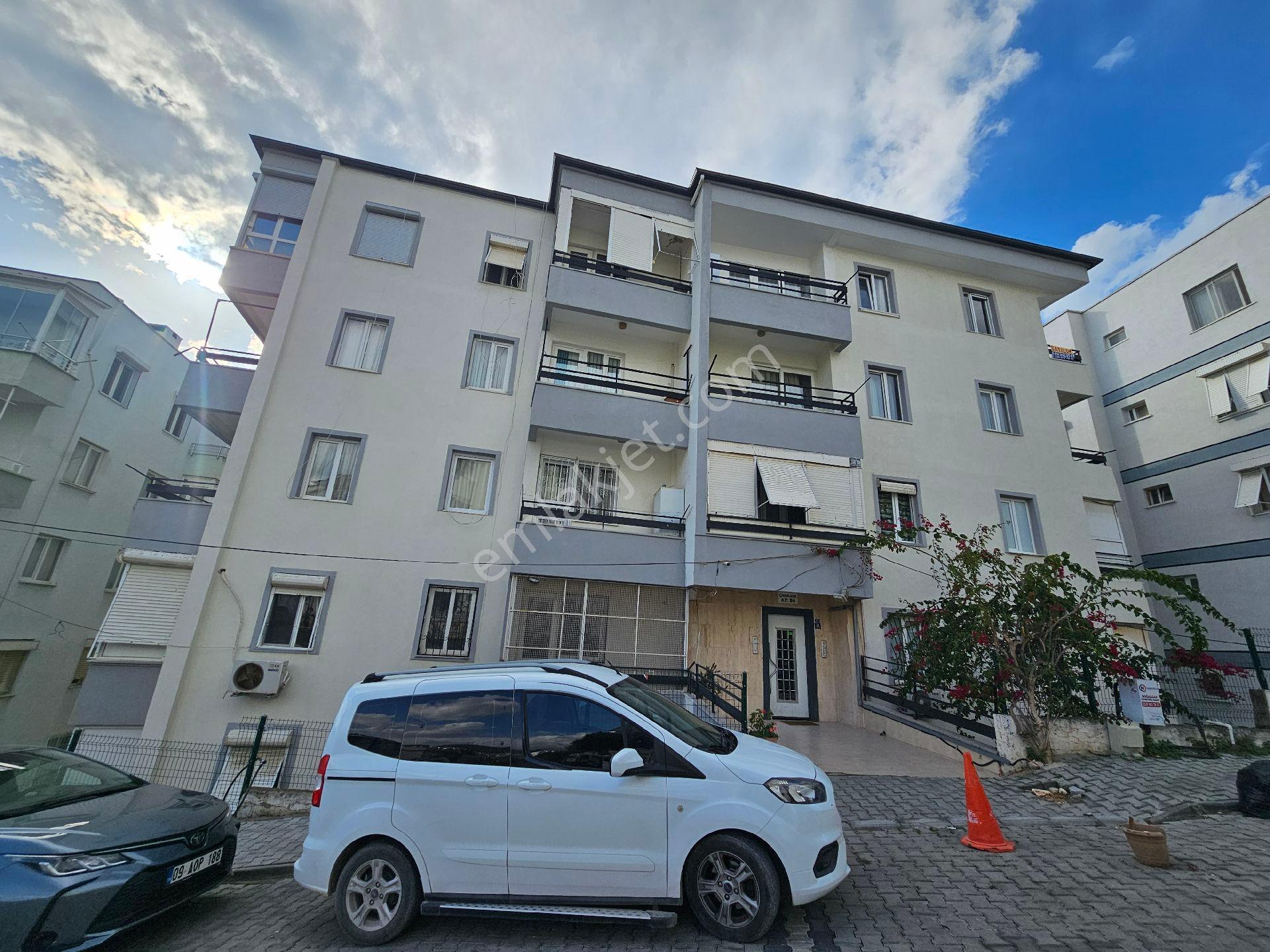 Kuşadası Marina'da Satılık Deniz Manzaralı 3+1 Daire - Görsel 26