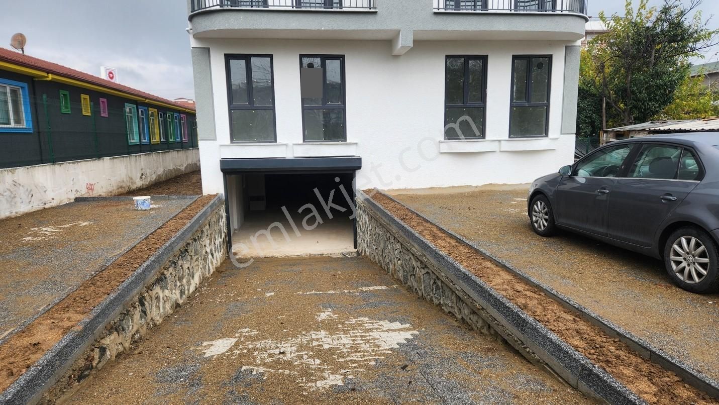 Altınova Merkez'de Sıfır Ful Eşyalı 1+1 Arakat Daire - Görsel 23