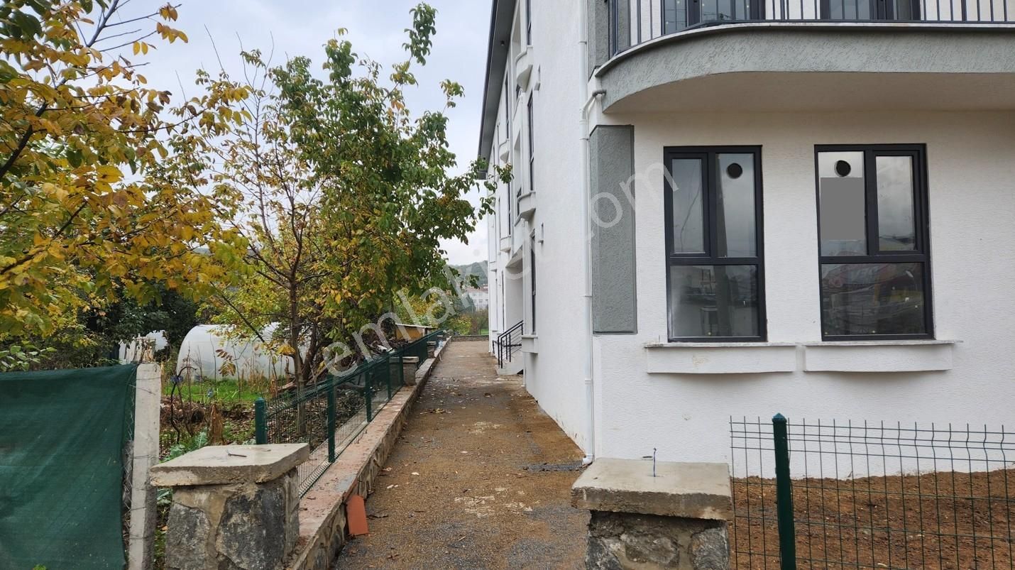 Altınova Merkez'de Sıfır Ful Eşyalı 1+1 Arakat Daire - Görsel 4