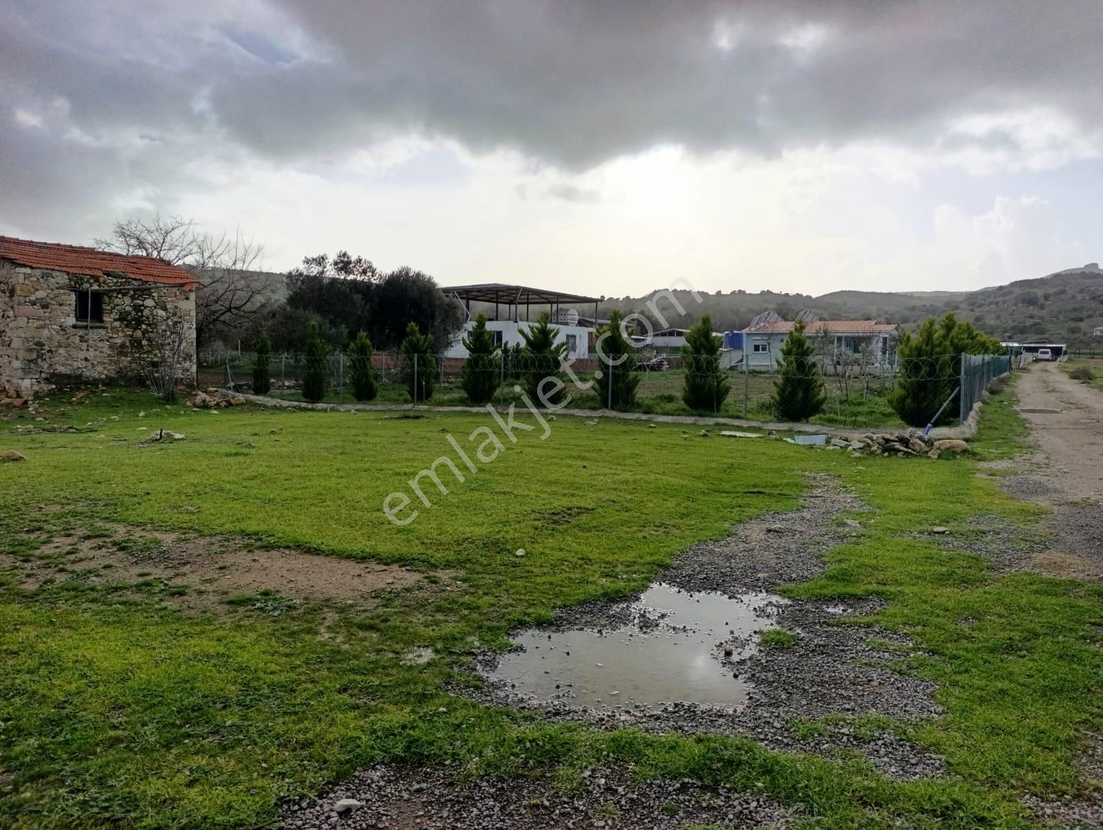 Foça Bucak Mevkiinde Satılık 1500m2 Hisse Tapulu Arazi - Görsel 6